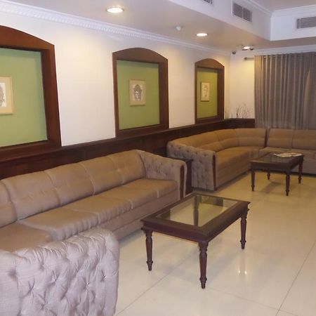 Hotel Elegance Kaladi Luaran gambar